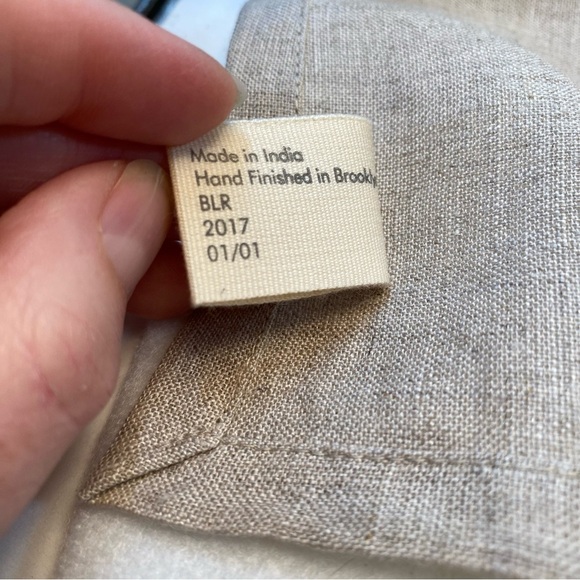 SOLD Coral & Tusk Luxury Embroidered Linen Tea Towel Gingerbread House 18 x 26 - Picture 7 of 11